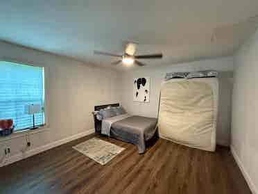 ROOM 4 RENT