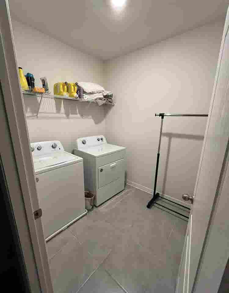 Room for rent - Deland