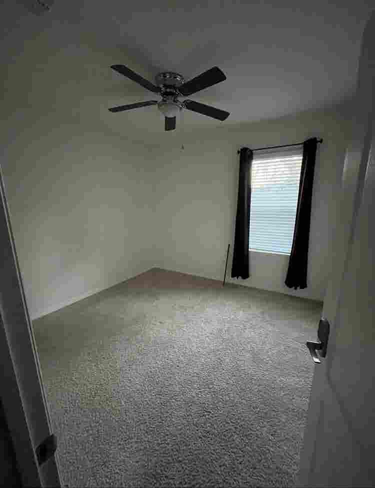 Room for rent - Deland