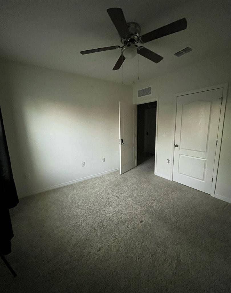 Room for rent - Deland