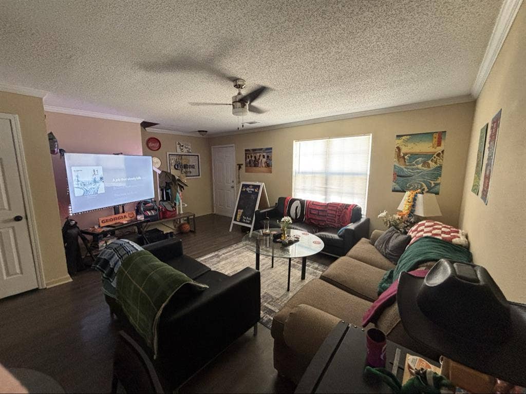 Need someone to take my lease.