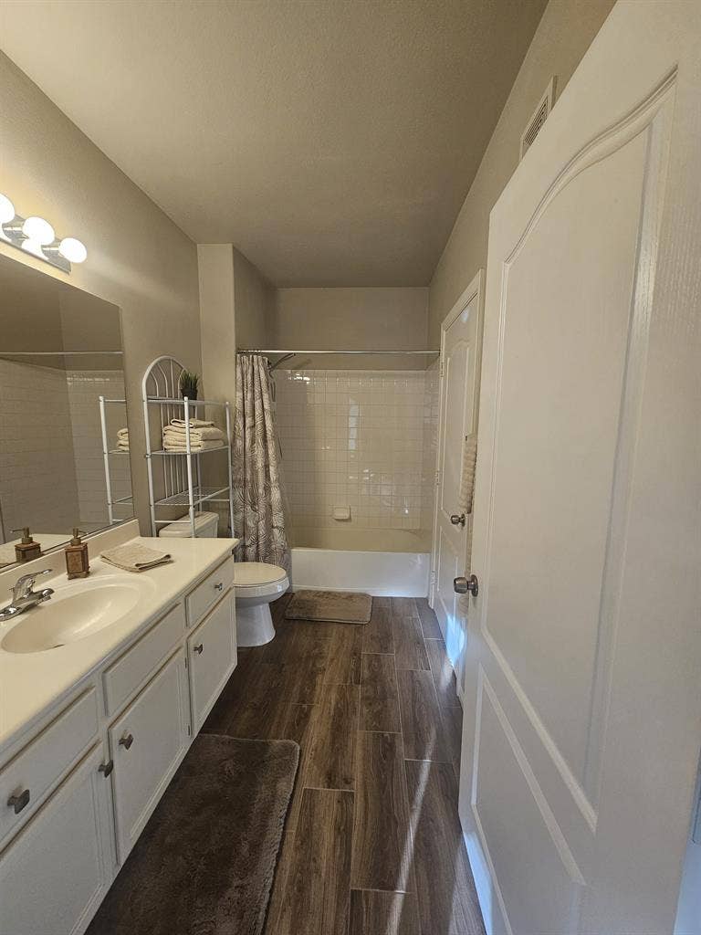 Big Bedroom with Ensuite