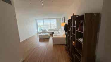 Looking for a female roommate