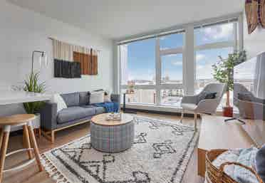Bedroom Lease Takeover