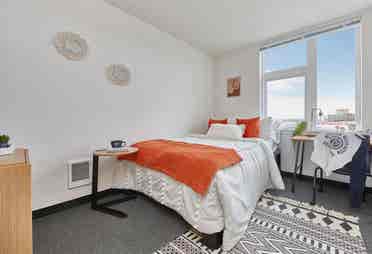 Bedroom Lease Takeover