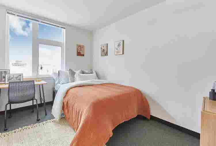 Bedroom Lease Takeover