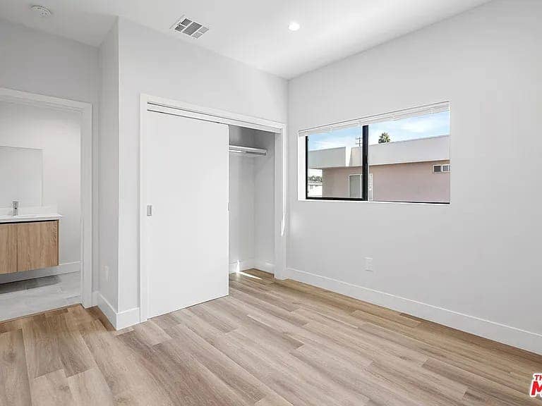 Room for rent with private bathroom