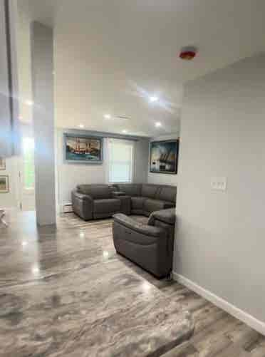 Need roomate in Middleton