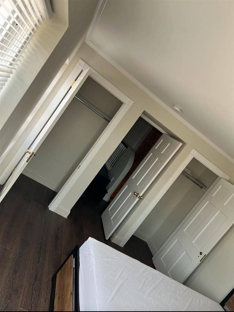 Cozy furnished room