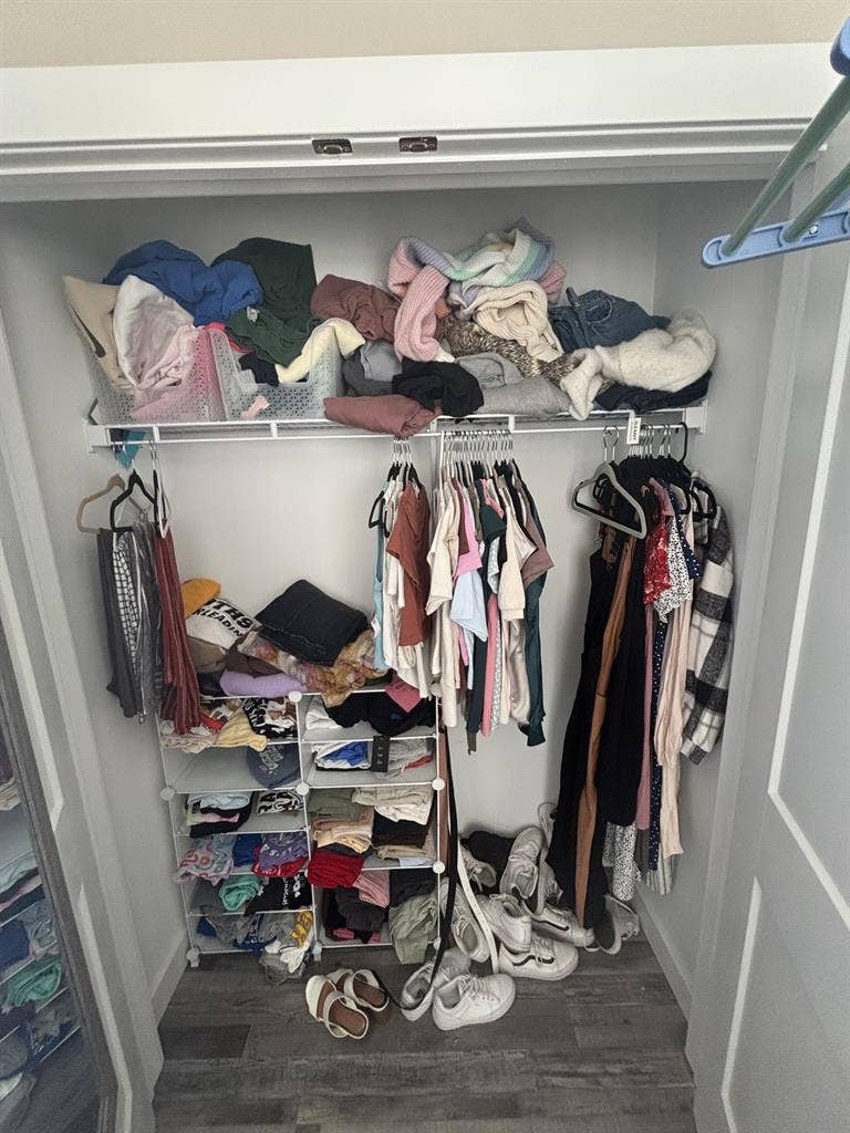Looking for Female Roommate