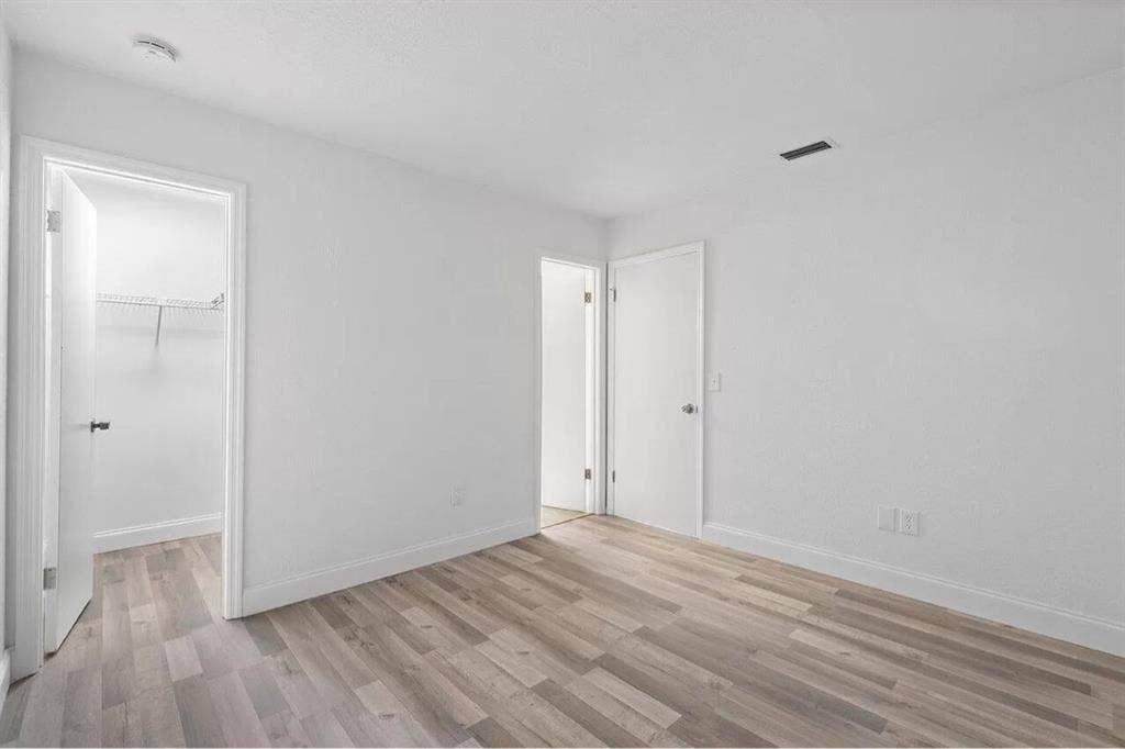 Bedroom with Private Bathroom