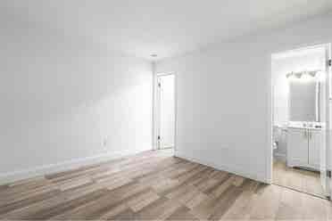 Bedroom with Private Bathroom