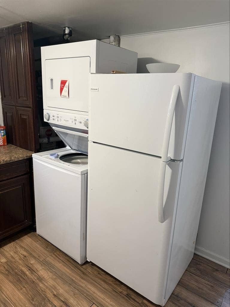 Renovated basement apartment Niles