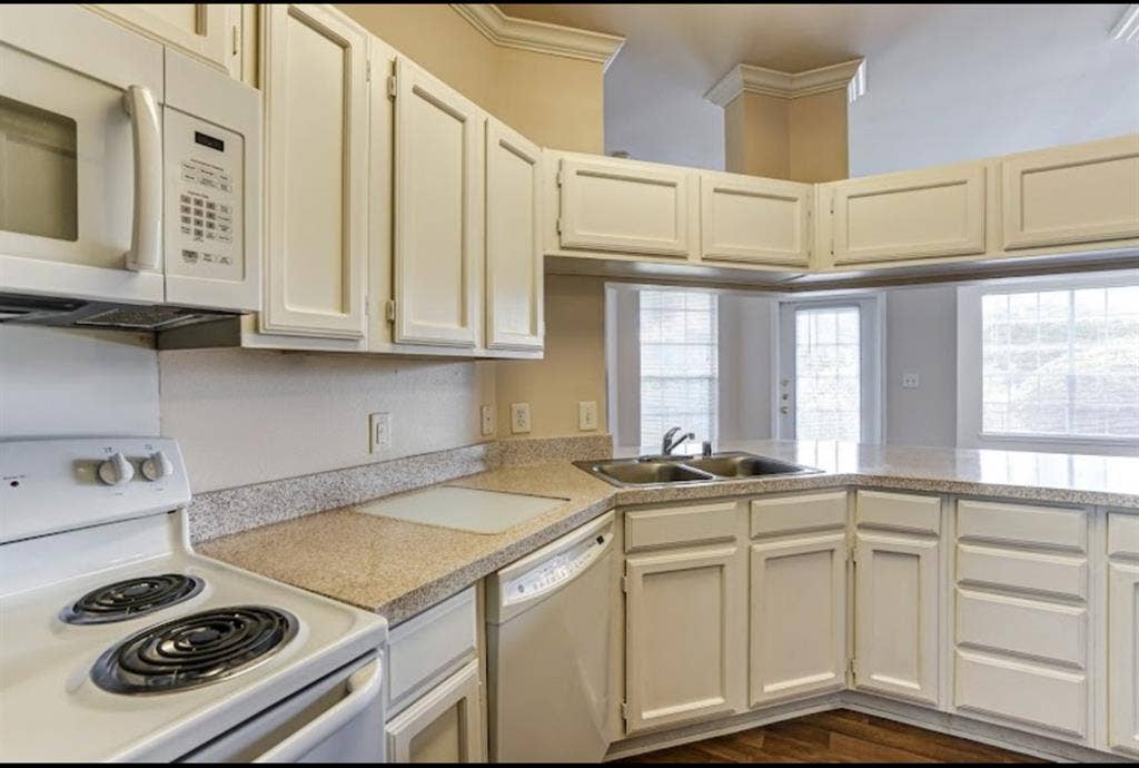 Roommate needed!