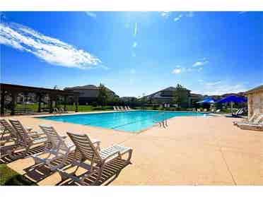 looking for roommate (girls only)
