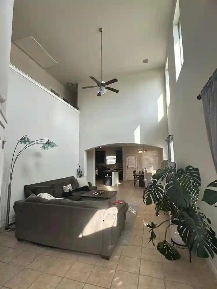 looking for roommate (girls only)