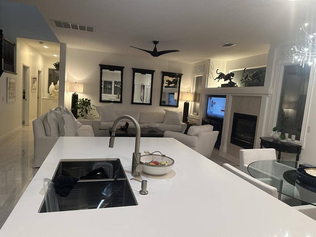 Room for Rent 7 Miles from UCR