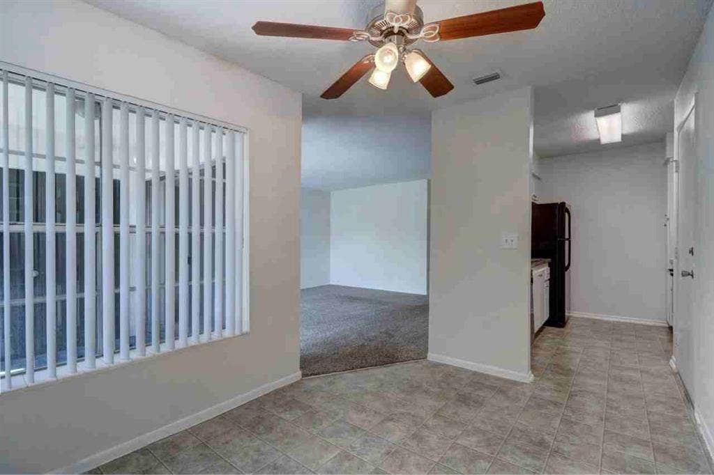 Room for rent, must fill ASAP
