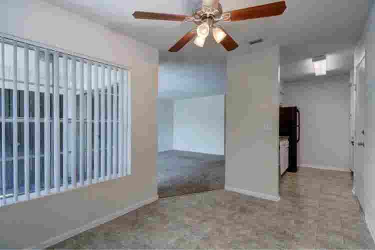 Room for rent, must fill ASAP