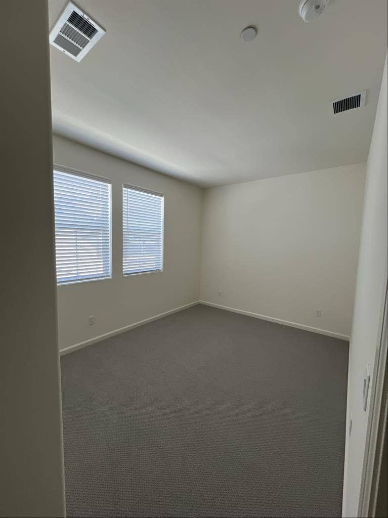 Room + own full bathroom