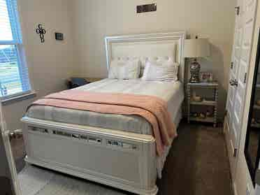 Comfy, clean, peaceful home