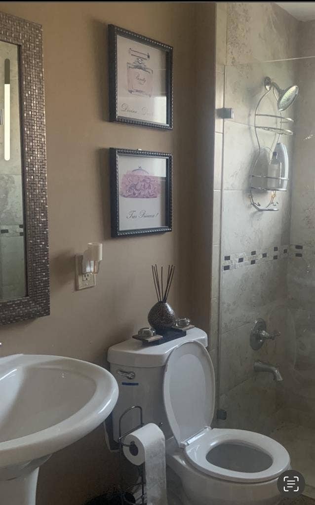 Beautiful bedroom for rent.