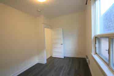 2 Rooms Available for Rent