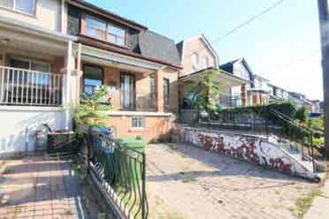 2 Rooms Available for Rent