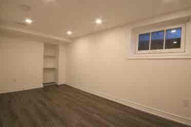 2 Rooms Available for Rent
