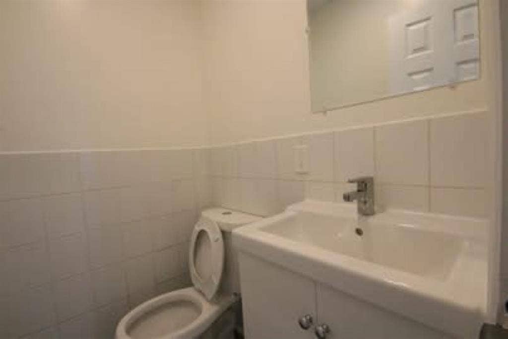2 Rooms Available for Rent