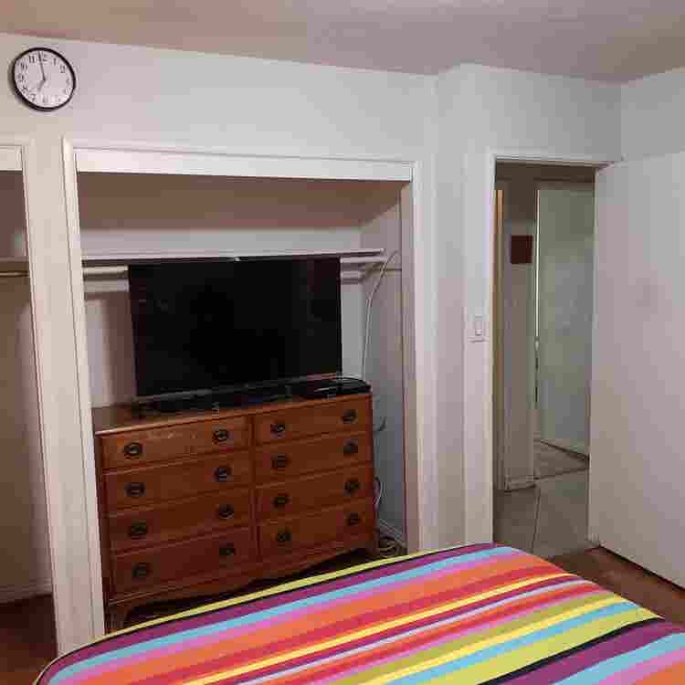 Private bedroom/bath for rent