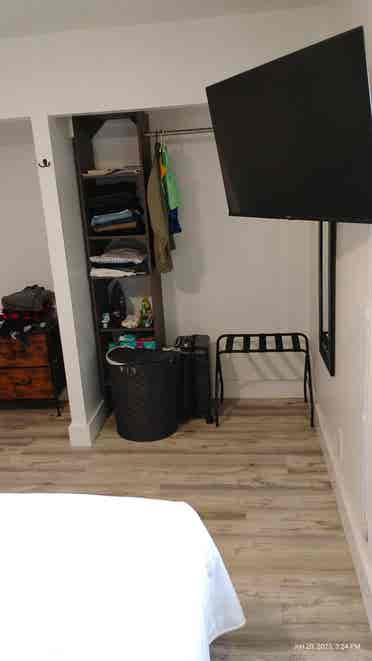 Furnished Bedroom & Shared Bathroom