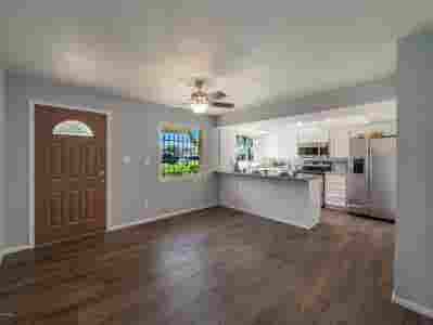 Room Available in Central Phoenix