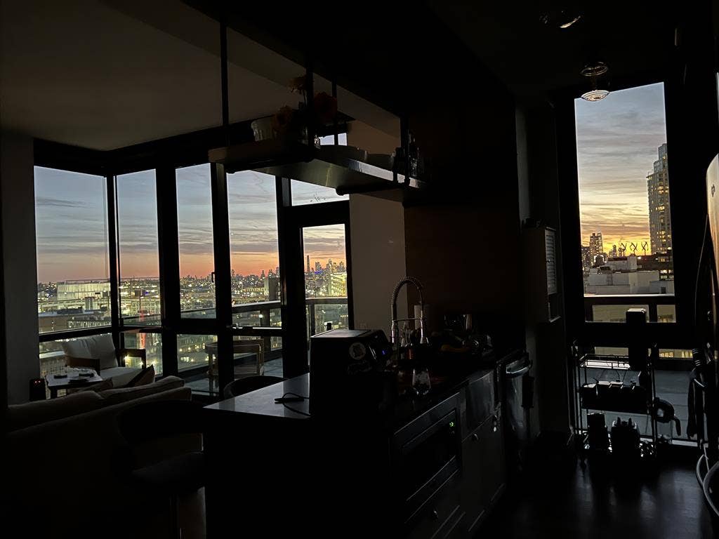 1br en-suite 3bd HUGE PRIVATE PATIO