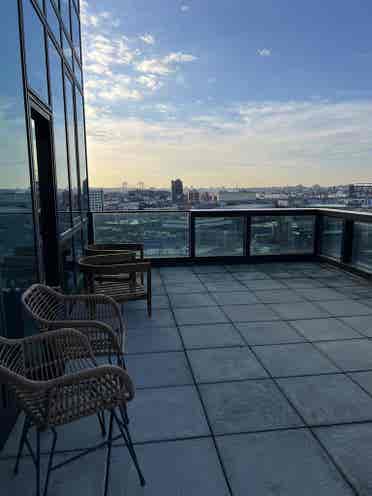 1br en-suite 3bd HUGE PRIVATE PATIO