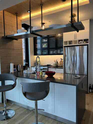 1br en-suite 3bd HUGE PRIVATE PATIO