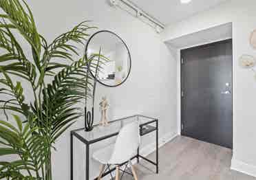 Apt in Downtown St Pete