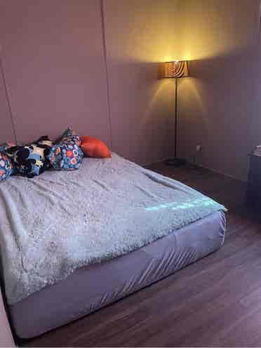 Cozy home to share in davie