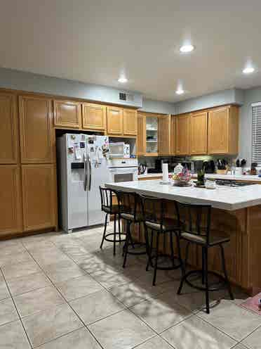 Room in Shared House near CSUSM!