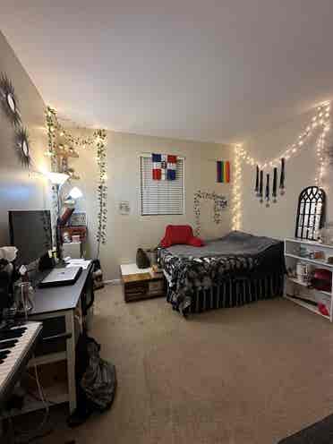 Room in Shared House near CSUSM!