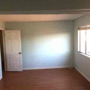 Large room available in Walnut