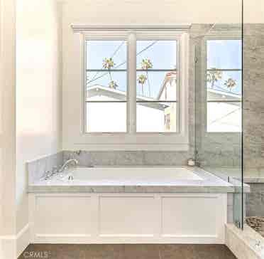 Roommate Wanted – Newport Beach