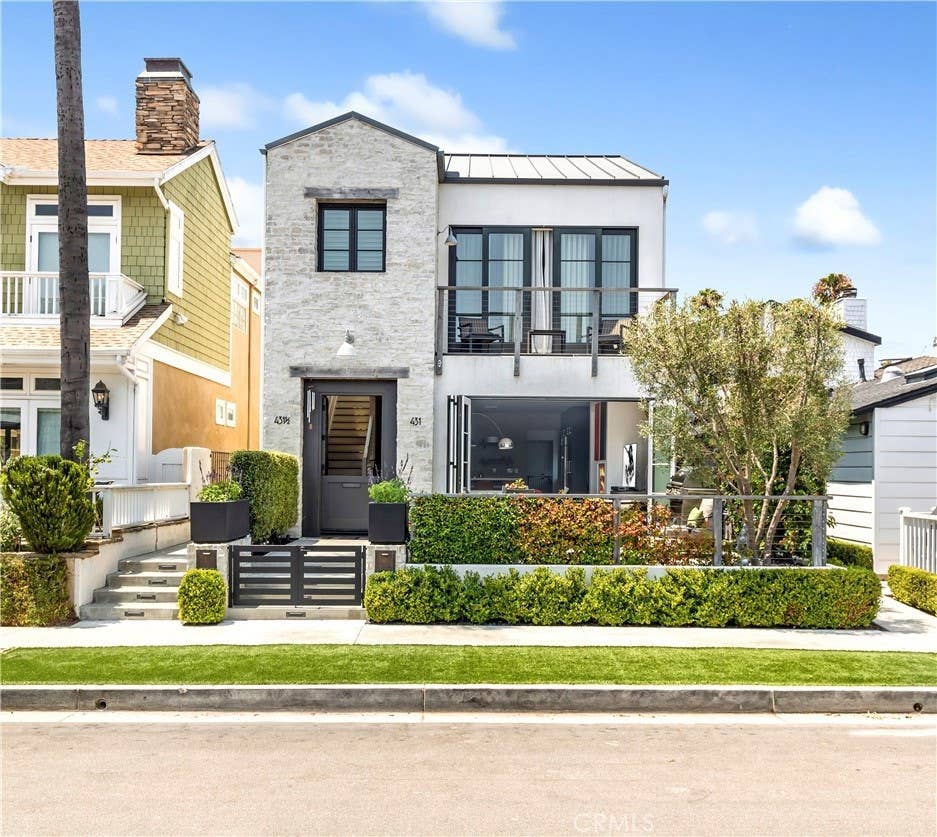 Roommate Wanted – Newport Beach