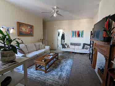 Great Clean Room for Rent