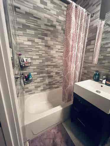 Chelsea - 1 bedroom in 2 BR