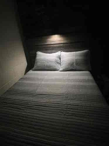 Chelsea - 1 bedroom in 2 BR