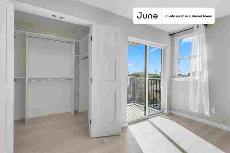 5 BR in Los Angeles