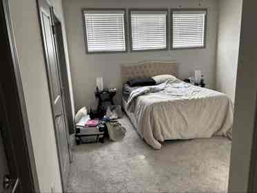 Need Roommate(s) for Luxury Apt