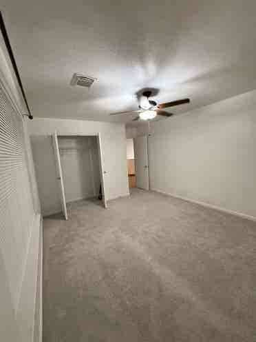 Roommate for house
