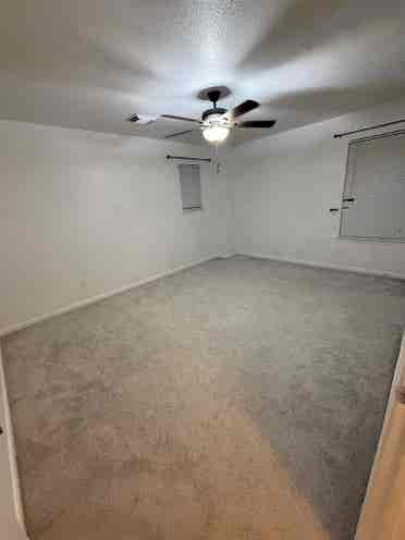 Roommate for house